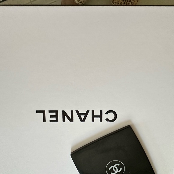 COPY - Chanel purse mirror - Picture 2 of 3